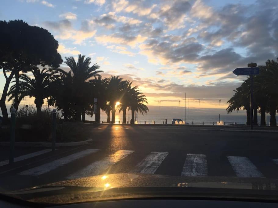 Studio 28 M2 Au Calme A Mentone Esterno foto